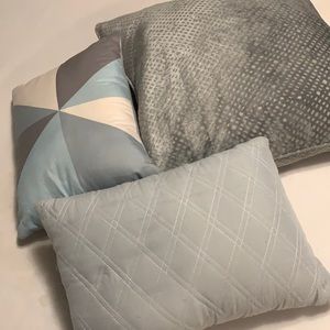 Decor pillows